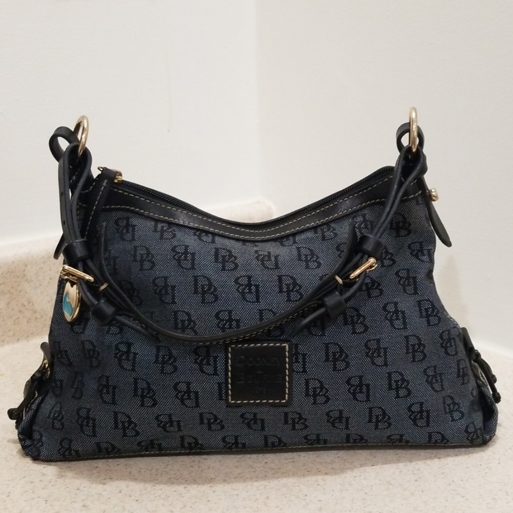 Dooney And Bourke shoulder bag